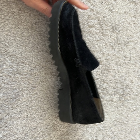 Paul Green black suede loafers size 7. Zipper metal accent/size 7. - Picture 8 of 8